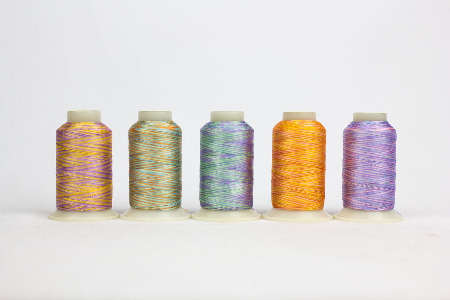 WonderFil FabuLux Packs – 40Wt Trilobal Polyester – 5 Spools