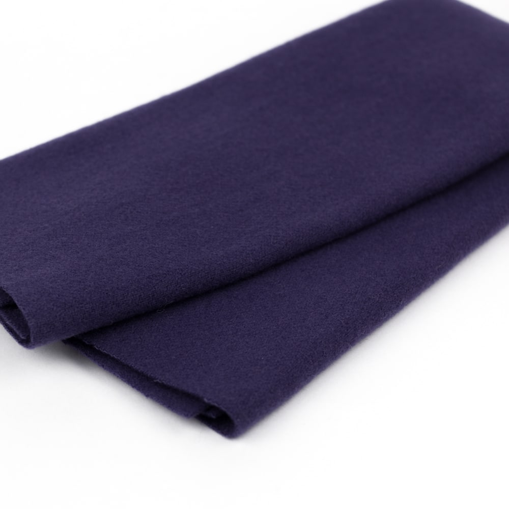 Sue Spargo Merino wool fabric LN40 Blue Iris