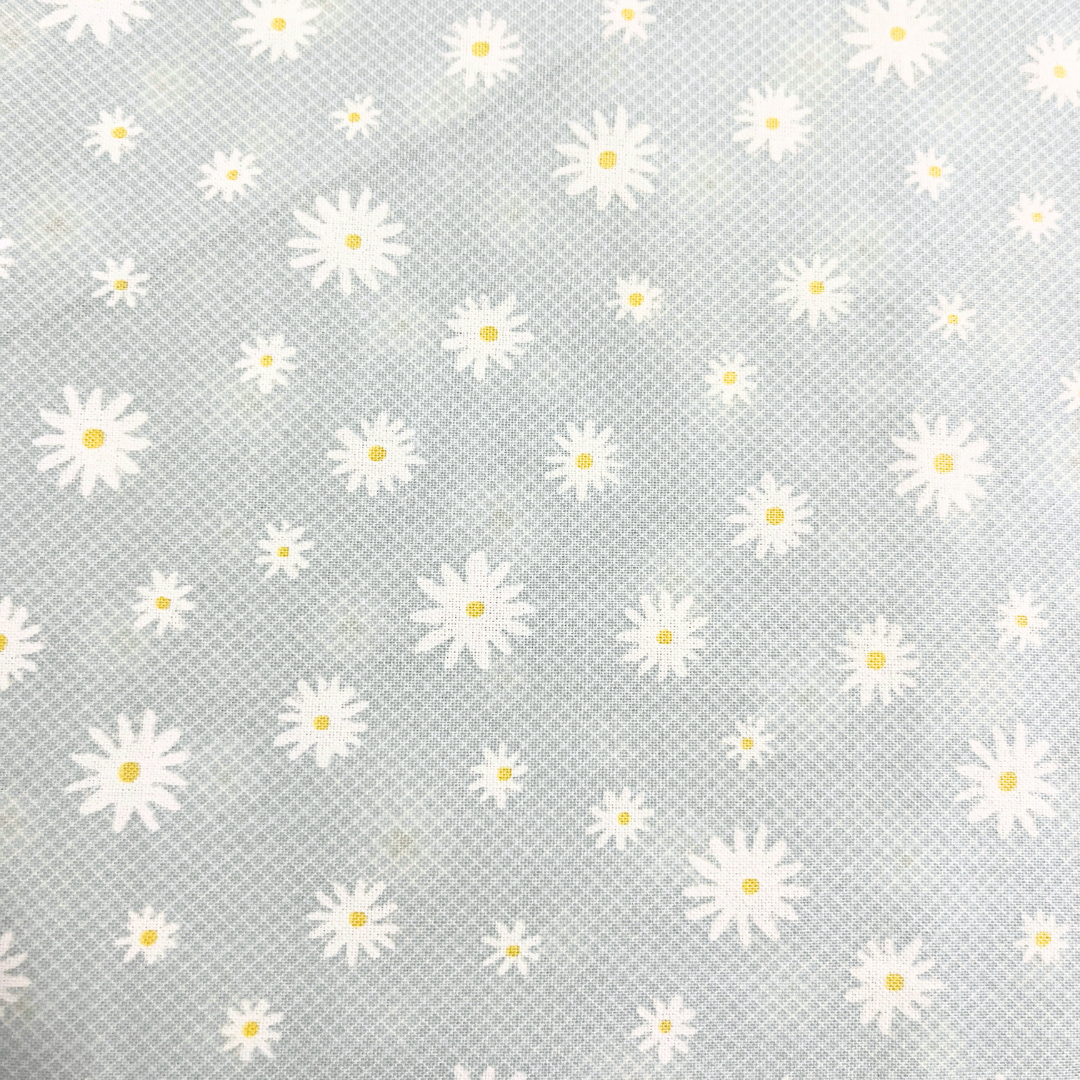 Handworks Fabric Homey Collection White Daisy on Blue WOF 110-112cm