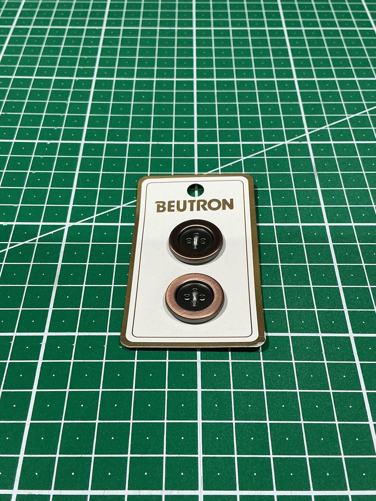 Beutron Vintage Buttons