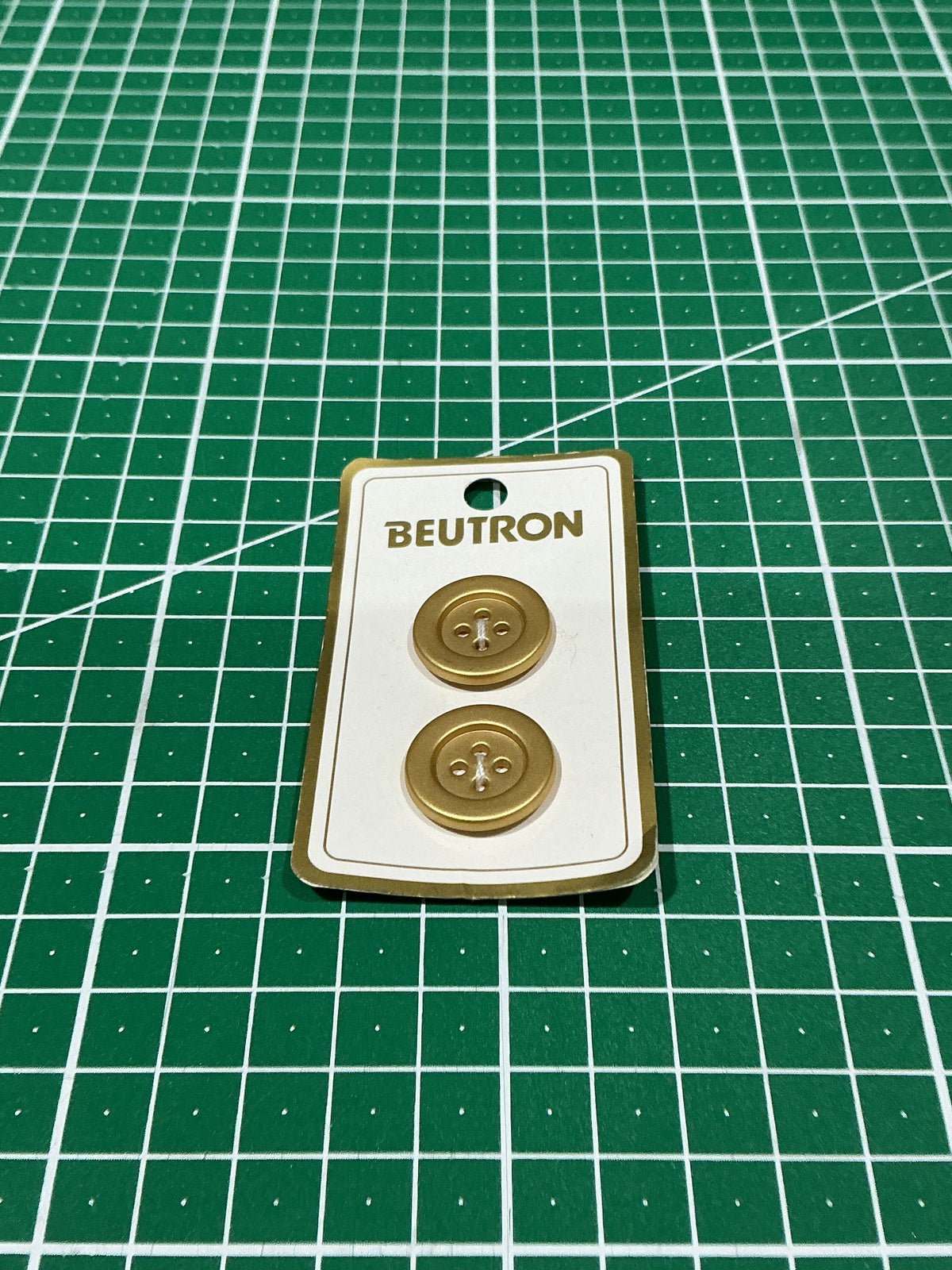 Beutron Vintage Buttons