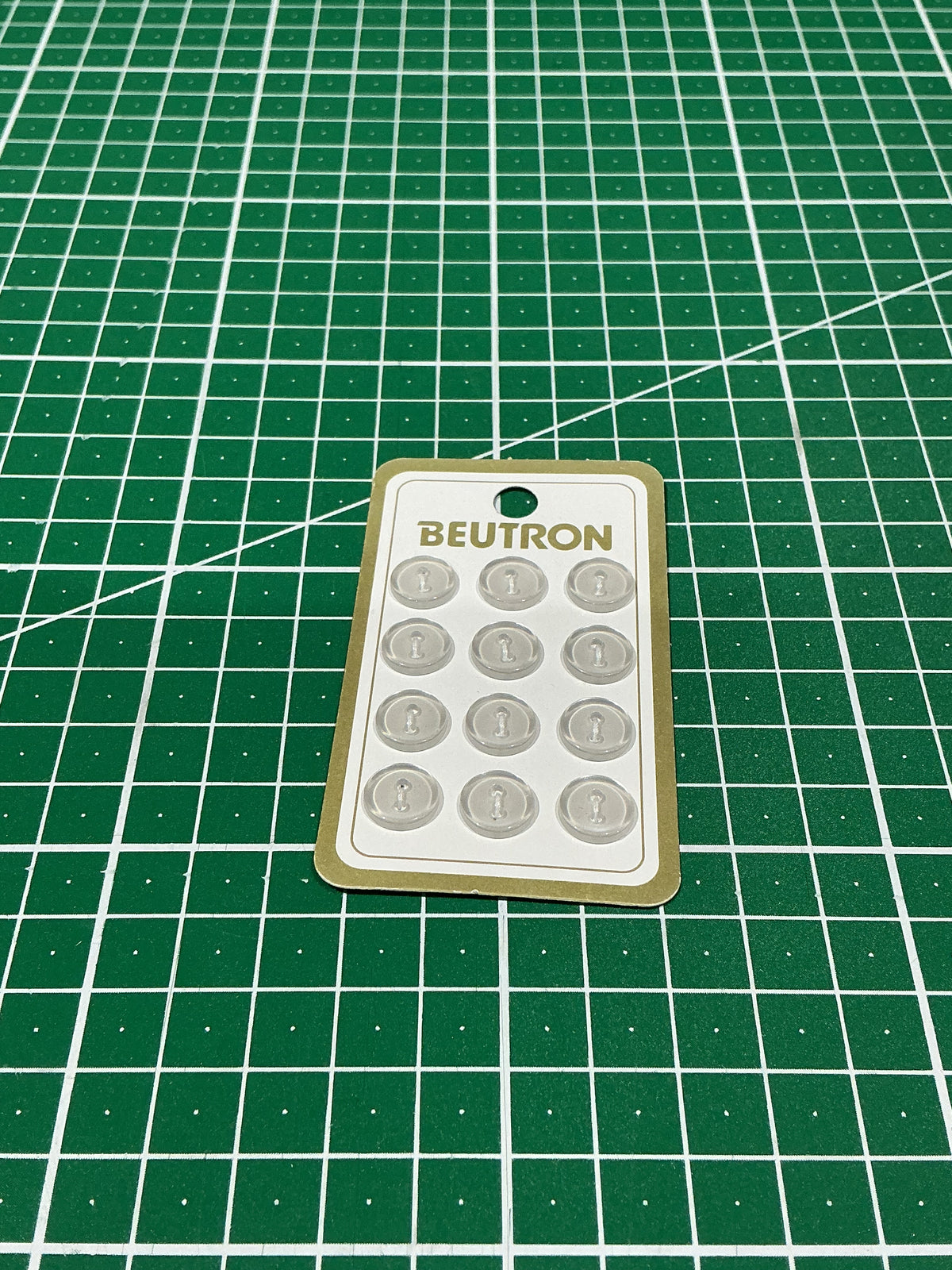 Beutron Vintage Buttons
