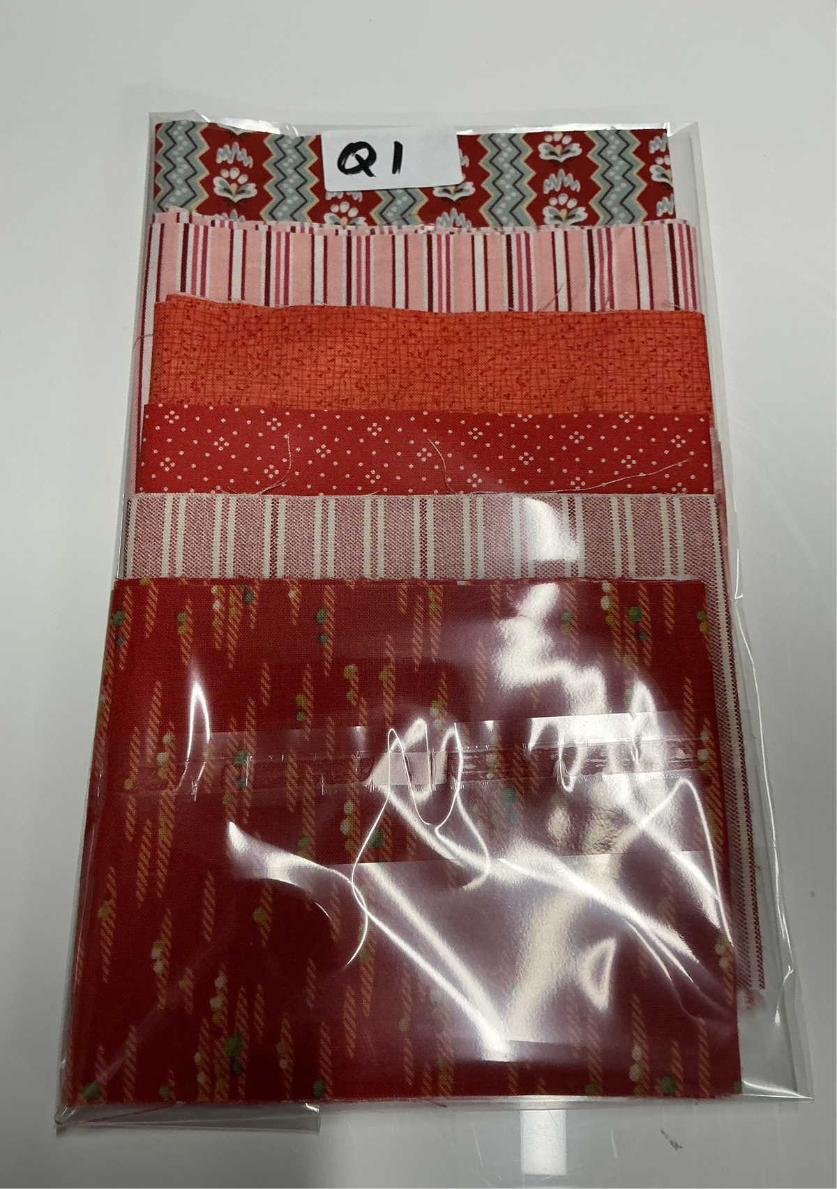 Mixed Fabric Pack 10cm WOF 100% Cotton Fabric