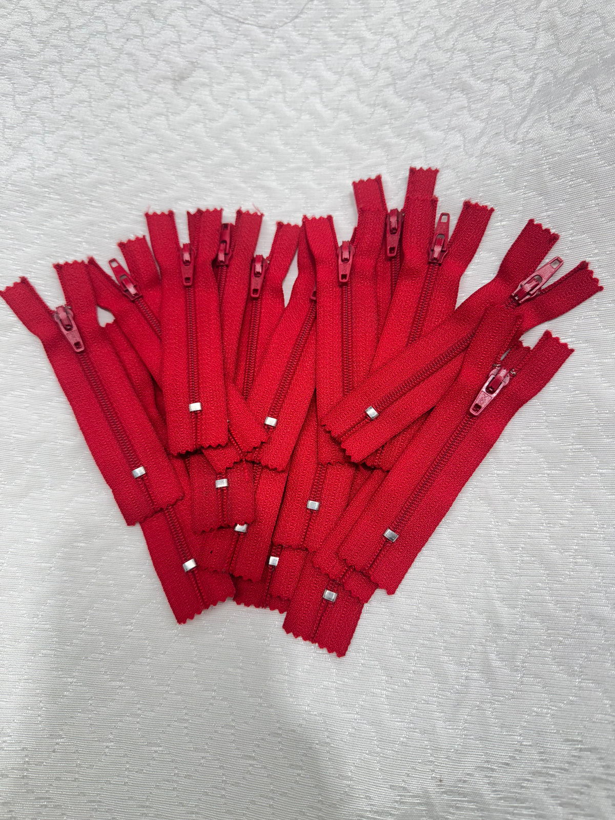 Zip Red 8 cm