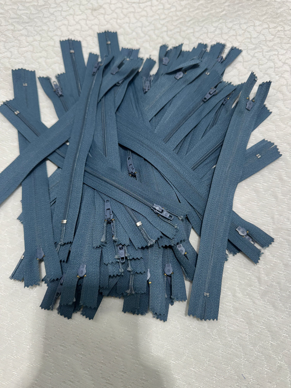 Zip Grey/ Dark Blue 20 cm