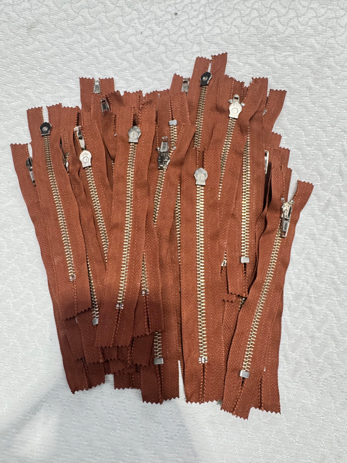 Zip Metal Brown 15 cm