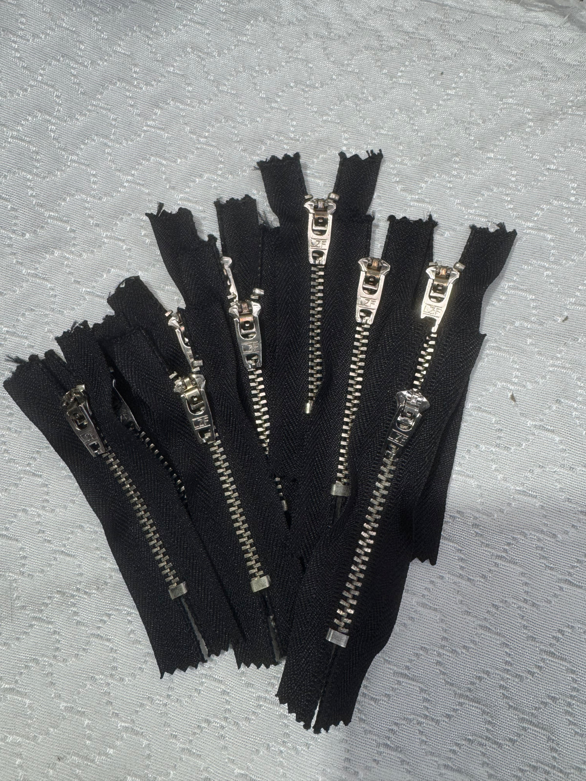 Zip Metal Black 7 cm