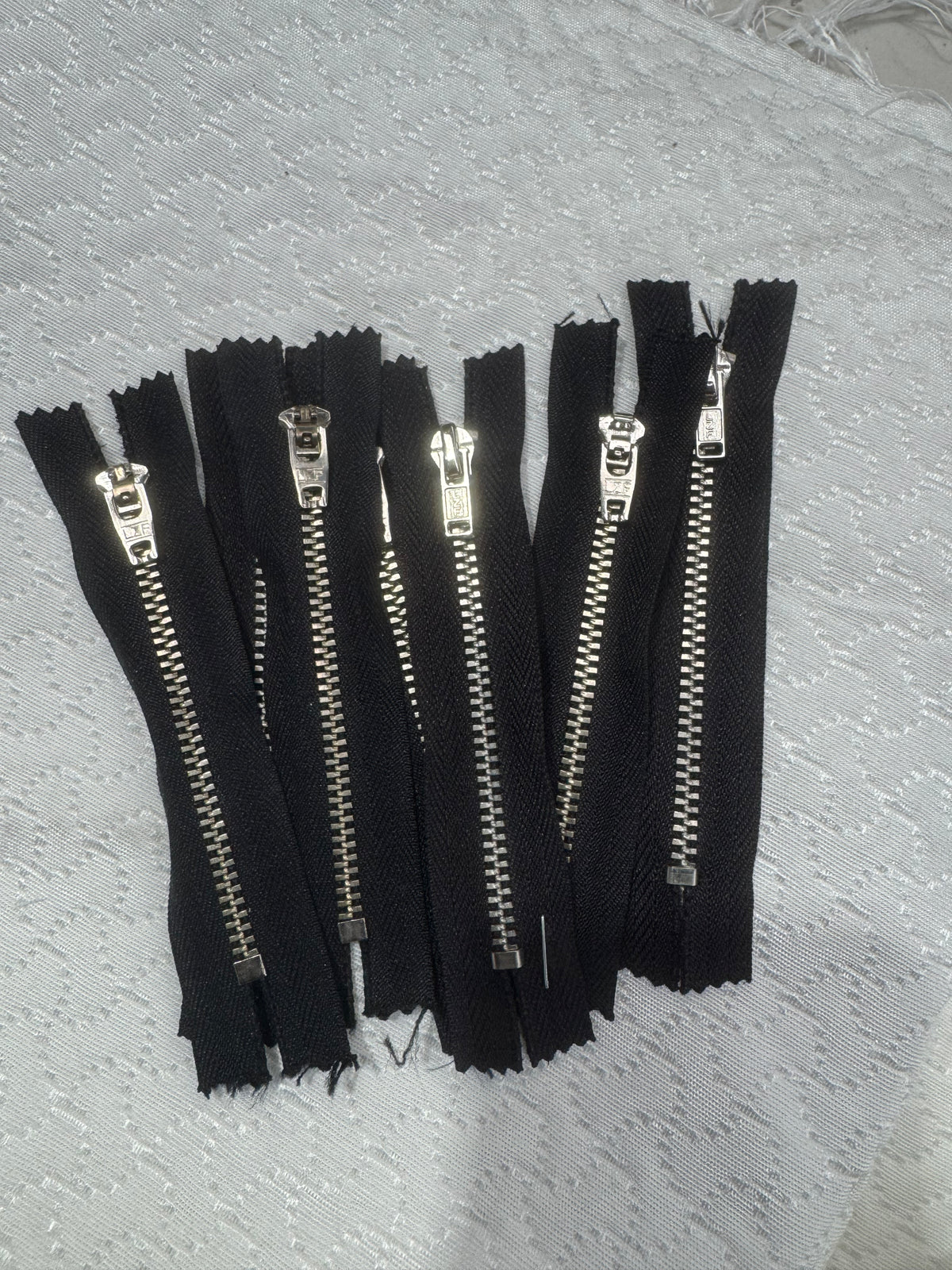 Zip Metal Black 10 cm