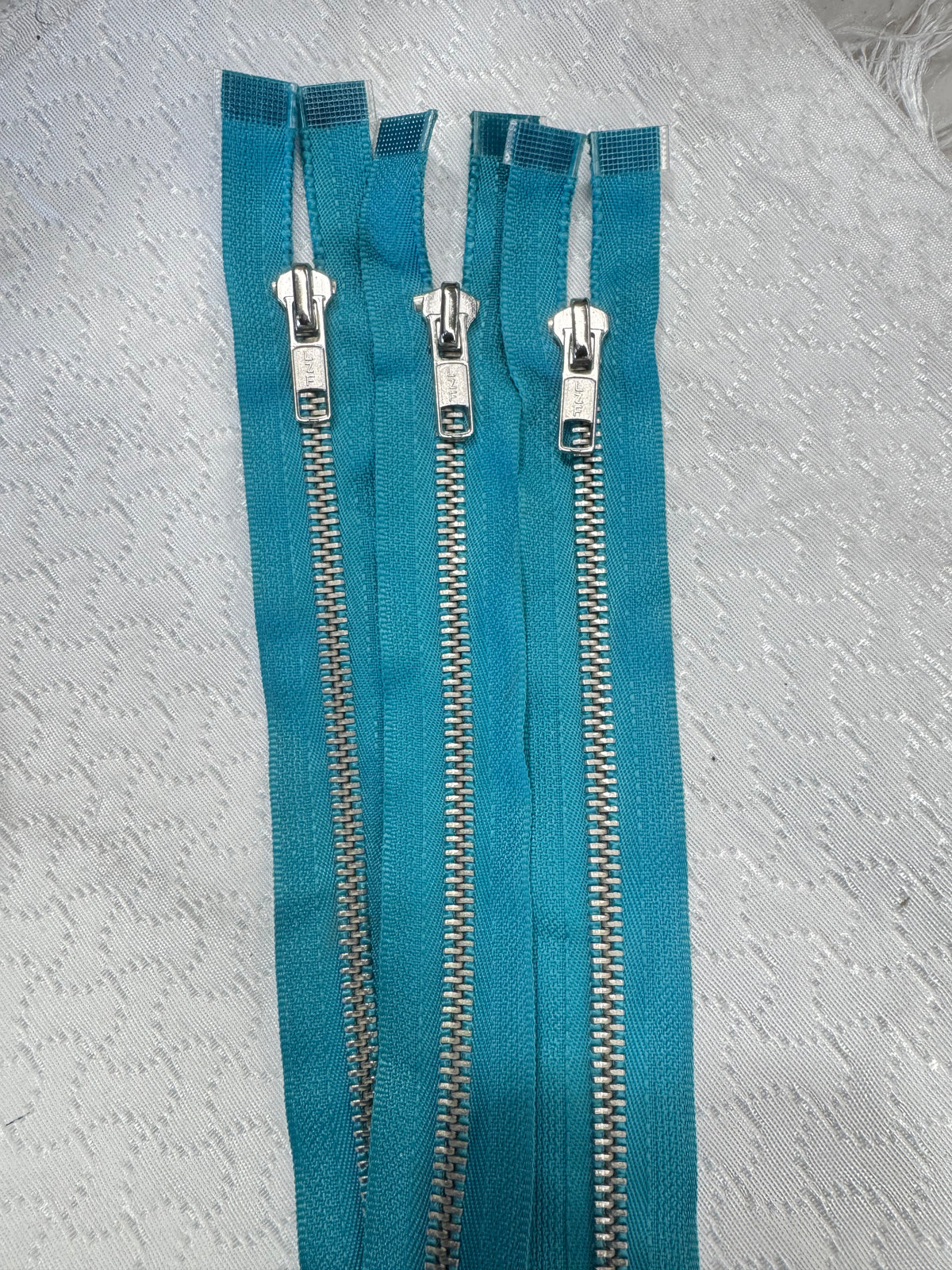 Zip Metal Turquoise 52 cm