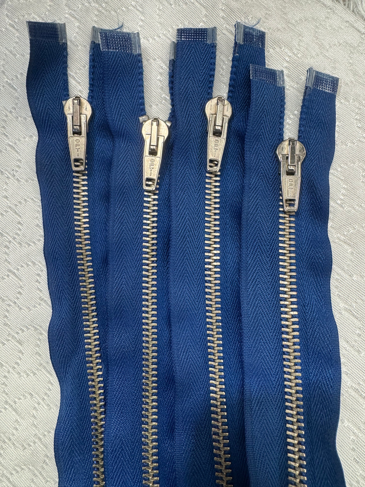 Zip Metal Royal Blue 43 cm