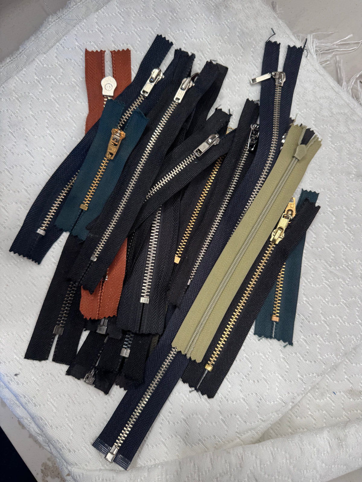 Zip Metal Pack of 19