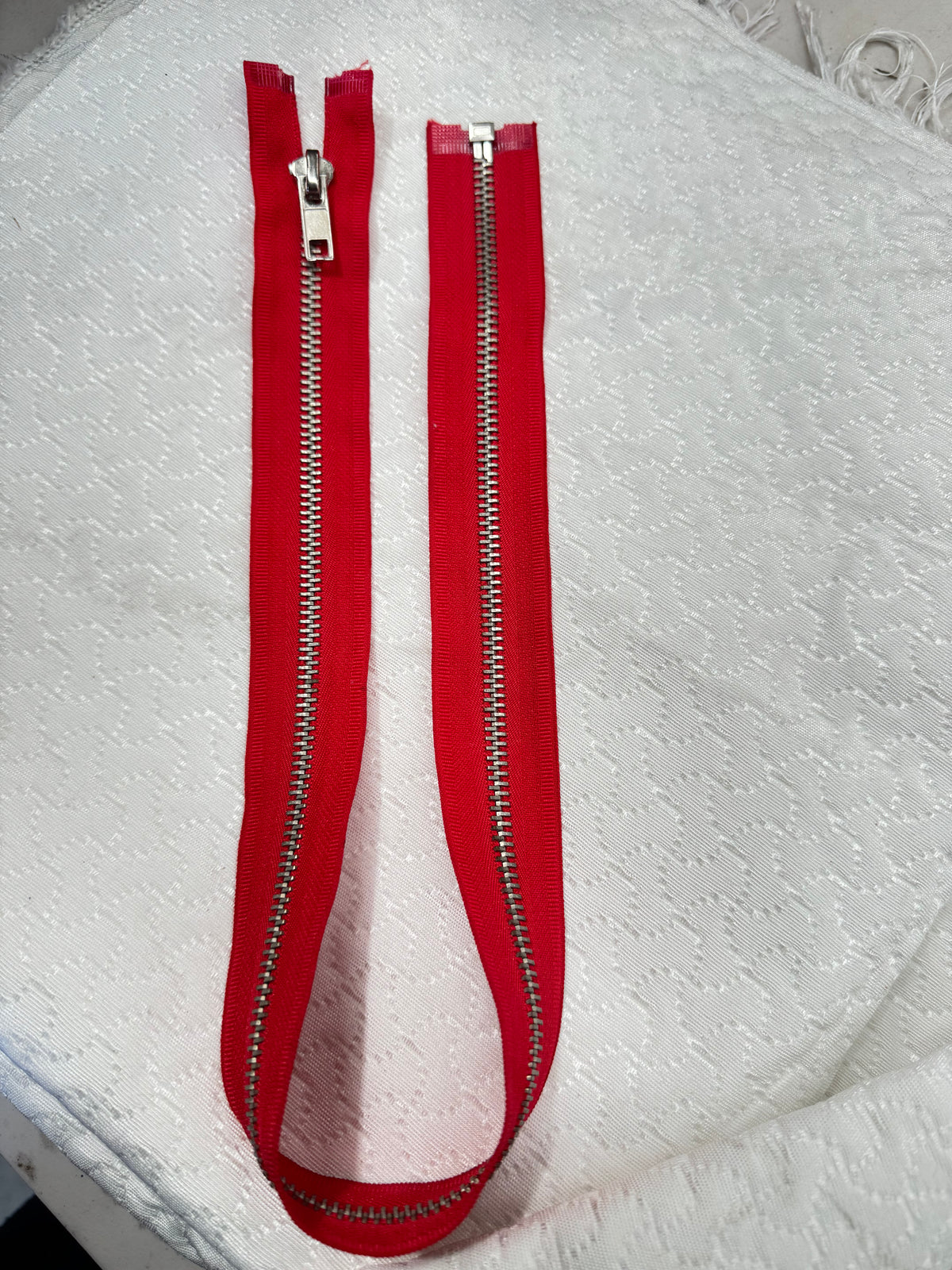 Zip Metal Bright Red 55 cm
