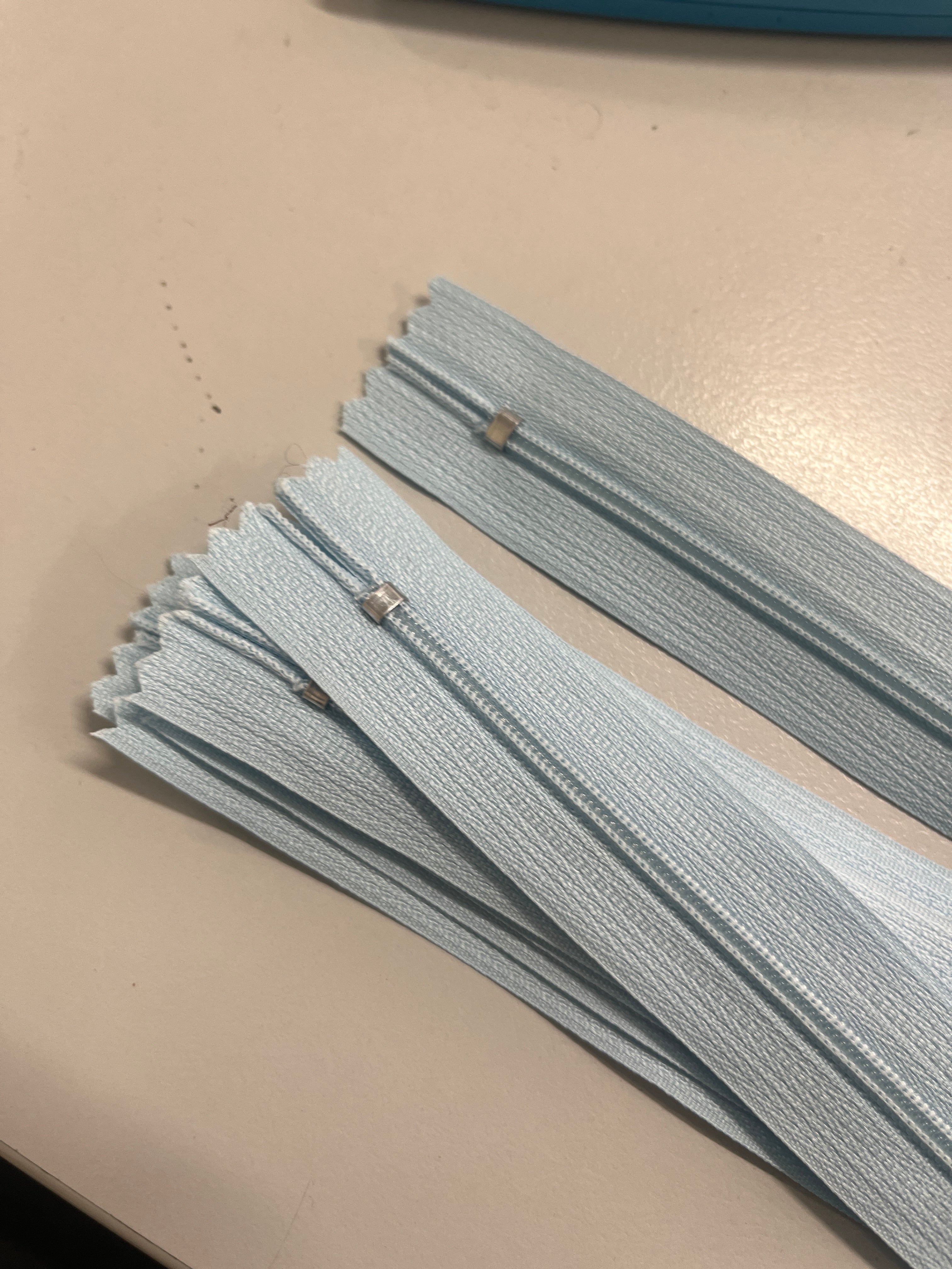 Zip Light Blue 50cm