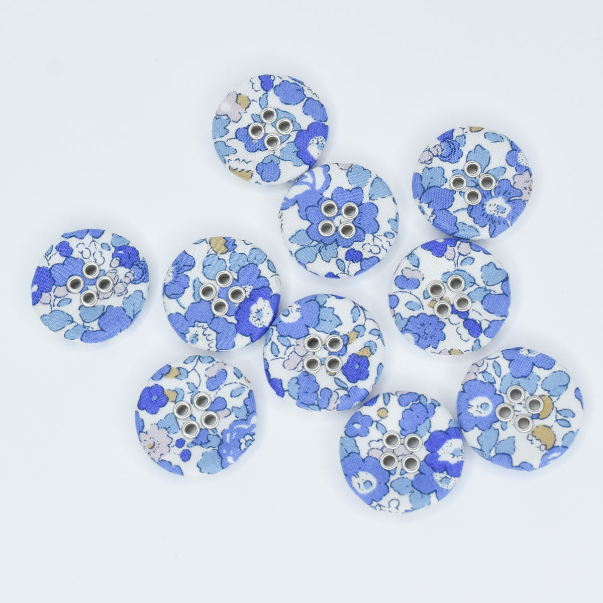 LIBERTY BUTTON 22MM BETSY ANN G - 8020G - 100% Cotton
