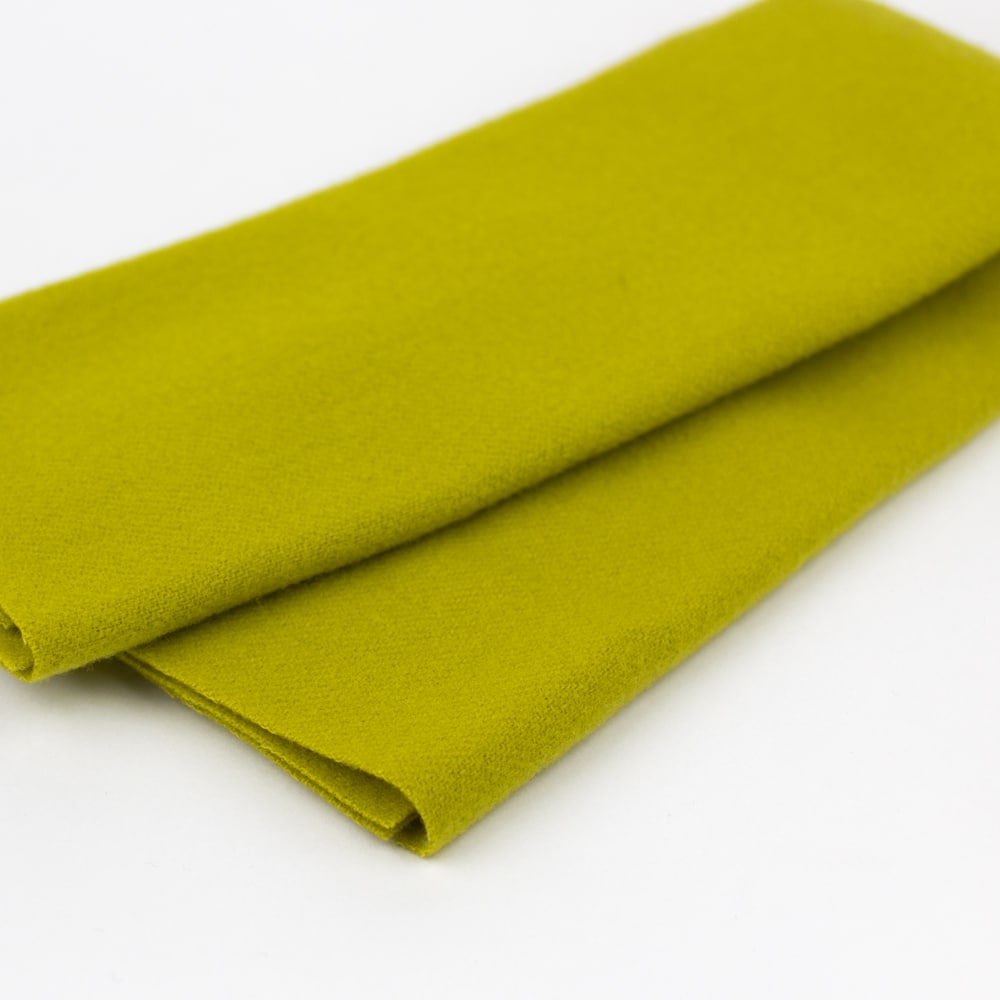 Sue Spargo Merino wool fabric LN11 Artichoke Heart