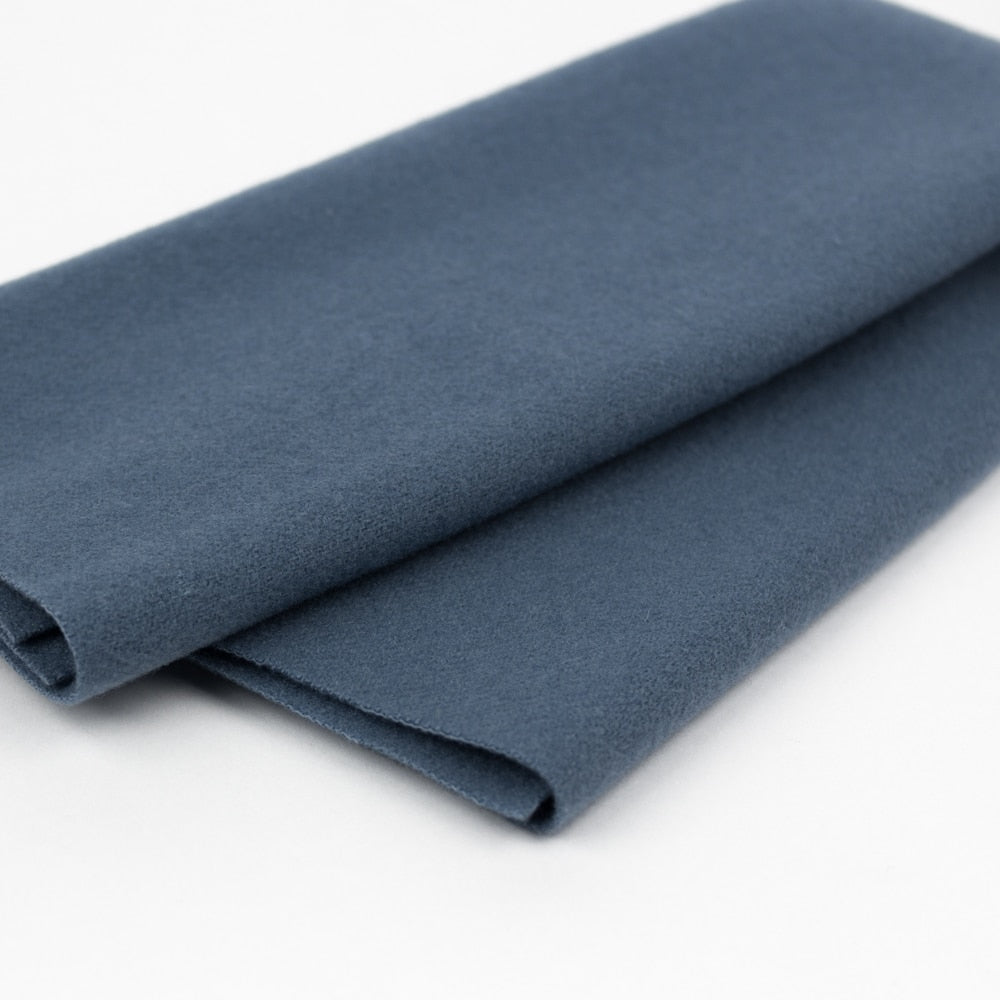 Sue Spargo Merino wool fabric LN55 Peacock