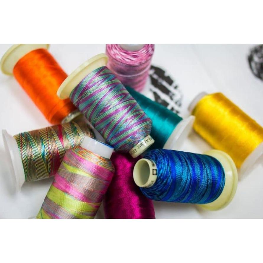 Threads - Rayon - Accent 12Wt - AC988 - Light Peach - 400m/437yd