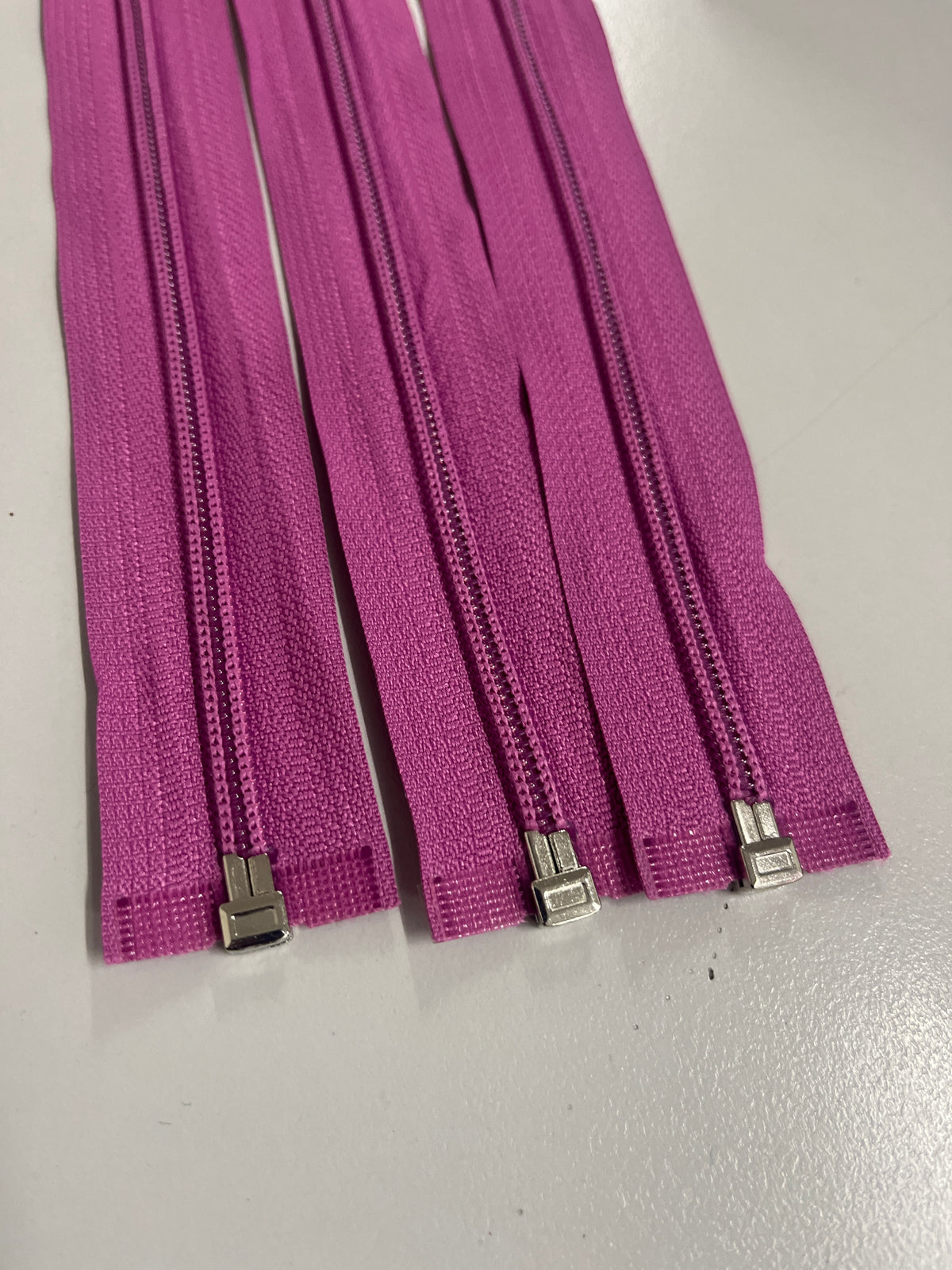 Zip Mauve/Purple 45cm