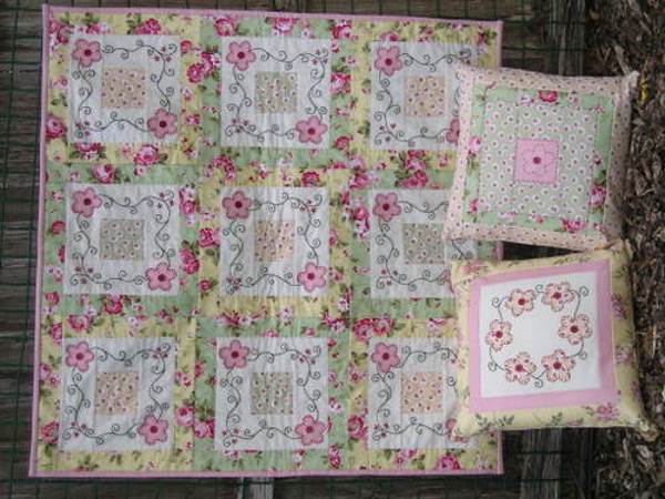 Gail Pan Garden Path Small Quilt Pattern